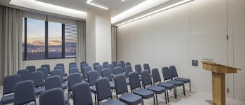 Hyatt Regency Izmir IstinyePark