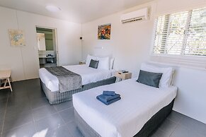 Discovery Resorts- Lake Argyle