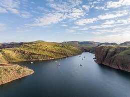Discovery Resorts- Lake Argyle