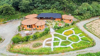 Taean Todamgil Pension