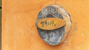 Taean Todamgil Pension