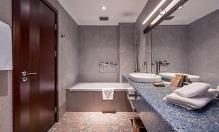 Litz Resort
