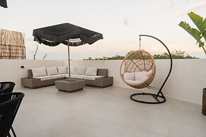 Tanik Tulum By Lockey