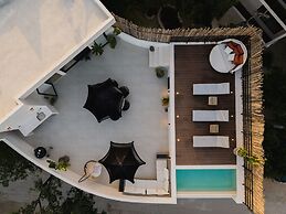 Tanik Tulum By Lockey