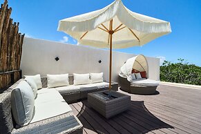 Tanik Tulum By Lockey