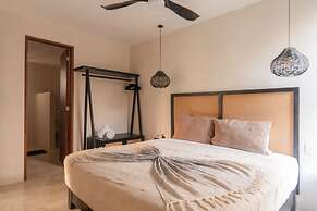 Tanik Tulum By Lockey