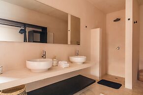 Tanik Tulum By Lockey