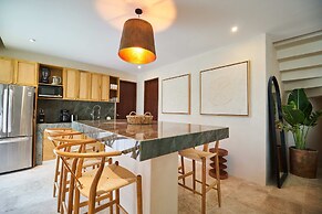 Tanik Tulum By Lockey