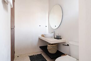 Tanik Tulum By Lockey