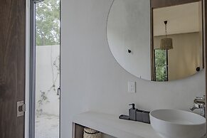 Tanik Tulum By Lockey