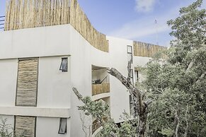 Tanik Tulum By Lockey