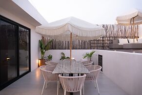 Tanik Tulum By Lockey