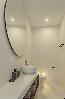 Tanik Tulum By Lockey