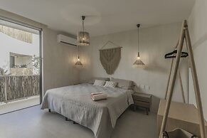 Tanik Tulum By Lockey