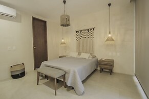 Tanik Tulum By Lockey