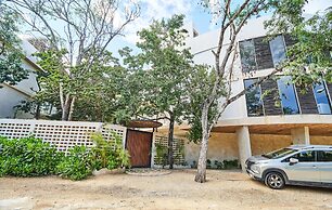 Tanik Tulum By Lockey