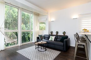 Arlo by TLV2RENT