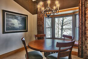 Luxury Two Bedroom Suite with Mountain Views 2 Apartment Hotel by RedA