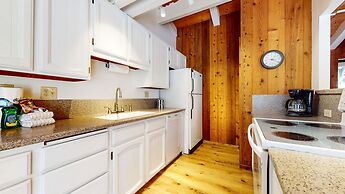 Villa De Los Pinos #35 2 Bedroom Condo by Redawning