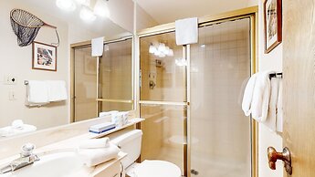 Villa De Los Pinos #35 2 Bedroom Condo by Redawning