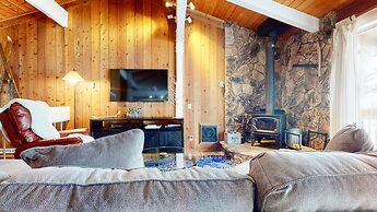 Villa De Los Pinos #35 2 Bedroom Condo by Redawning