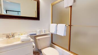 Forest Creek #15 2 Bedroom Condo by RedAwning