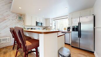 Forest Creek #15 2 Bedroom Condo by RedAwning