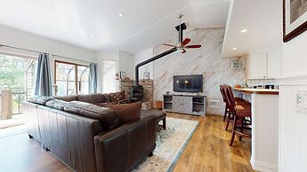 Forest Creek #15 2 Bedroom Condo by RedAwning