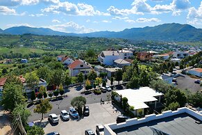 Nari Lunder Agro-Tourism