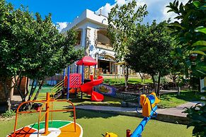 Nari Lunder Agro-Tourism