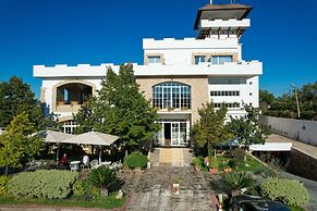 Nari Lunder Agro-Tourism