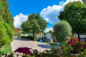 Nari Lunder Agro-Tourism