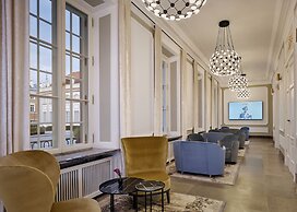 Hotel Verte, Warsaw, Autograph Collection