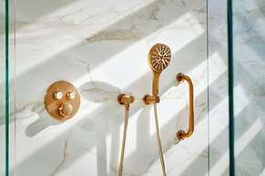 Hotel Verte, Warsaw, Autograph Collection