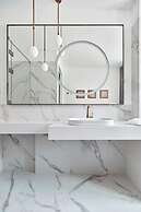 Hotel Verte, Warsaw, Autograph Collection