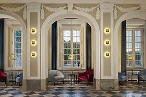 Hotel Verte, Warsaw, Autograph Collection