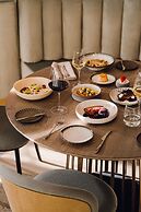 Hotel Verte, Warsaw, Autograph Collection