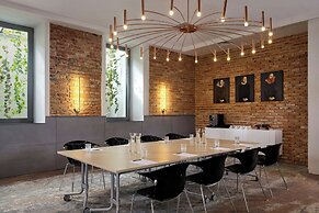 Hotel Verte, Warsaw, Autograph Collection