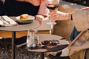 Hotel Verte, Warsaw, Autograph Collection