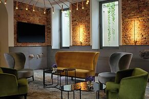 Hotel Verte, Warsaw, Autograph Collection