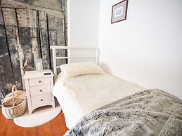 Apt 1 44/45 Coombe Street