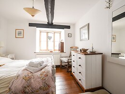 Apt 1 44/45 Coombe Street