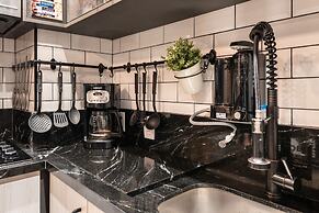 Summit Pinheiros by Okaeri Home Aparts