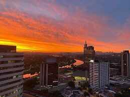 Summit Pinheiros by Okaeri Home Aparts