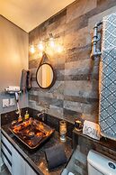 Summit Pinheiros by Okaeri Home Aparts