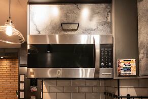 Summit Pinheiros by Okaeri Home Aparts