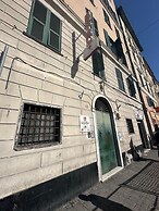 RED AND BLUES MUSIC HOTEL GENOVA