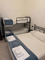 RED AND BLUES MUSIC HOTEL GENOVA