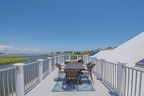 5 Bed Sleeps 12 With Water Views