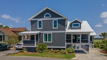 5 Bed Sleeps 12 With Water Views